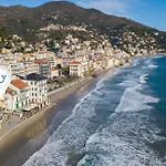 Da Giueli On The Seafront Алассио
