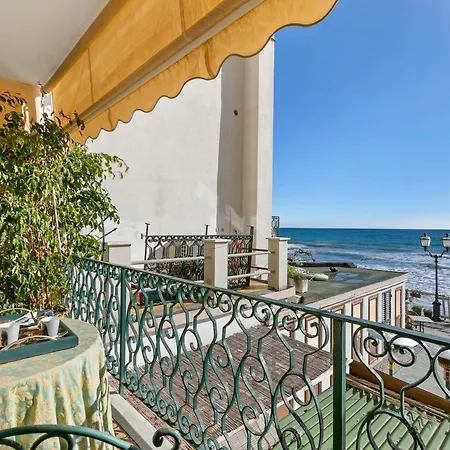 Da Giueli On The Seafront 3*