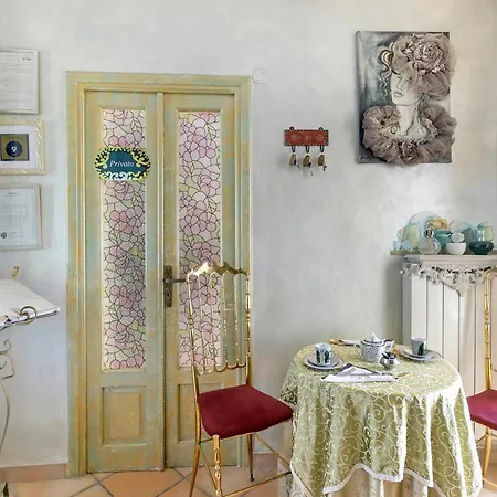 Da Giueli On The Seafront Alojamento de Acomodação e Pequeno-almoço Alassio