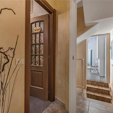 Da Giueli On The Seafront