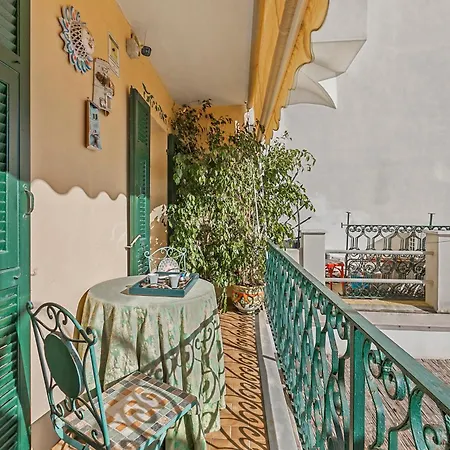 Bed & Breakfast B&B Da Giueli Rooms On The Seafront Alassio