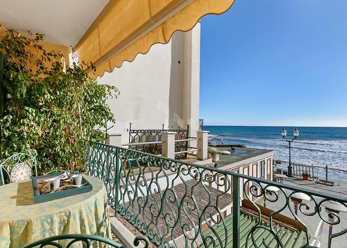 Da Giueli On The Seafront 3*