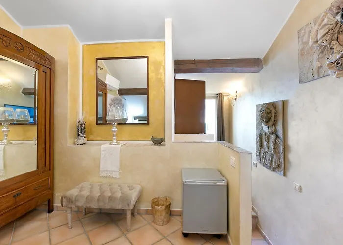 住宿加早餐酒店 Da Giueli On The Seafront 3*