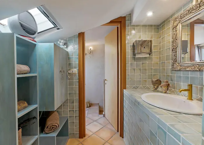 Da Giueli On The Seafront